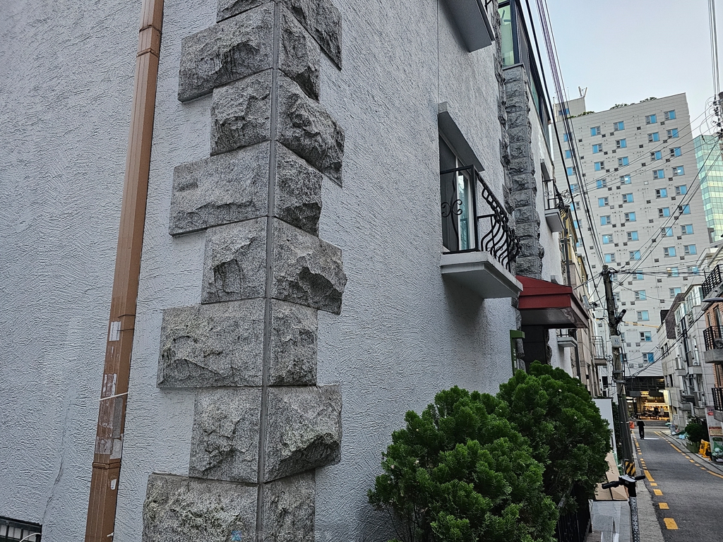 서울 강남구 역삼동 빌레빌라 원룸 하얀 좀벌레 퇴치 온크린 방역.jpg
